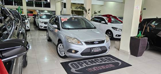 FORD FOCUS 2.0 GHIA 16V FLEX 4P AUTOMÁTICO FORD FOCUS 2.0 GHIA 16V FLEX 4P AUTOMÁTICO